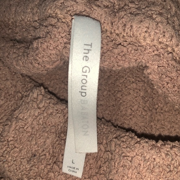 Fuzzy babaton sweats - Picture 5 of 5